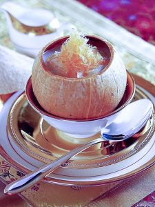 Công dụng và cách làm món chè tổ yến cung đình