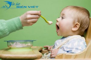 Chế biến tổ yến sào cho trẻ dưới 1 tuổi đơn giản